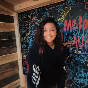 Meet your Posher, Shalyn